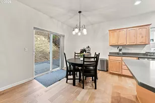 2614 Loma Vista Dr, Roseburg, OR 97471 - Photo 13