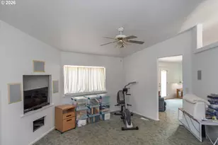 135 Light Ct, Roseburg, OR 97471 - Photo 17