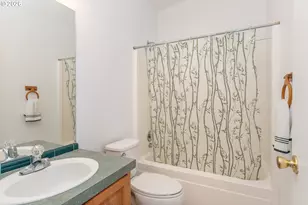 135 Light Ct, Roseburg, OR 97471 - Photo 19