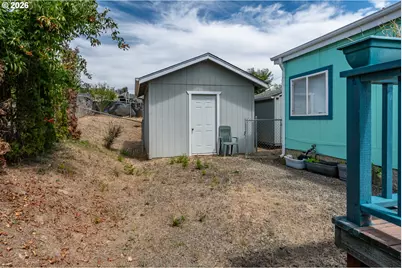 135 Light Ct, Roseburg, OR 97471 - Photo 27