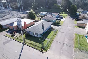 29545 Bailor St, Gold Beach, OR 97444 - Photo 9