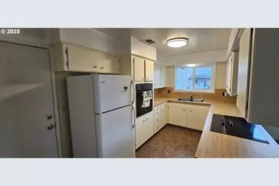 29545 Bailor St, Gold Beach, OR 97444 - Photo 21