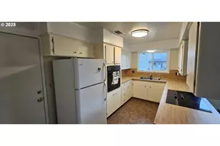 29545 Bailor St, Gold Beach, OR 97444 - Photo 21