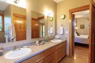 3056 Hwy 35, Hood River, OR 97031 - Photo 37