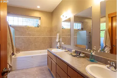 3056 Highway 35, Hood River, OR 97031 - Photo 35