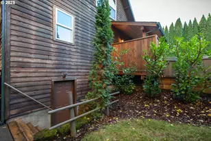 3056 Hwy 35, Hood River, OR 97031 - Photo 11
