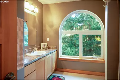 3056 Highway 35, Hood River, OR 97031 - Photo 43