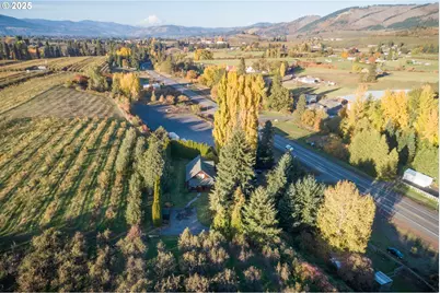 3056 Highway 35, Hood River, OR 97031 - Photo 15