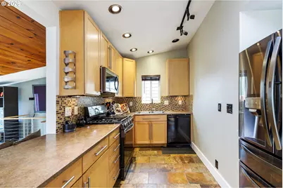 13975 Forsythe Rd, Oregon City, OR 97045 - Photo 17