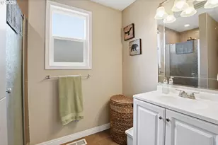 1155 SE 36th St, Troutdale, OR 97060 - Photo 15