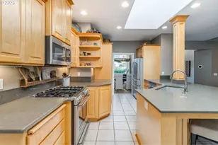 2490 NW Horizon Dr, McMinnville, OR 97128 - Photo 15