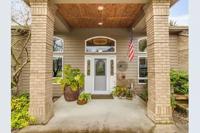 2490 NW Horizon Dr, McMinnville, OR 97128 - Photo 3