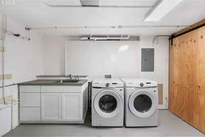 420 S State St, Lake Oswego, OR 97034 - Photo 25