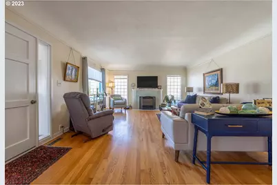 403 W 9th St, The Dalles, OR 97058 - Photo 9