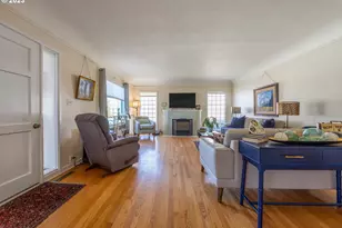 403 W 9th St, The Dalles, OR 97058 - Photo 9