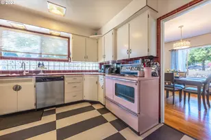 403 W 9th St, The Dalles, OR 97058 - Photo 13