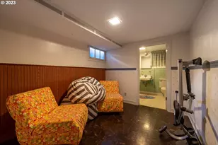 403 W 9th St, The Dalles, OR 97058 - Photo 29