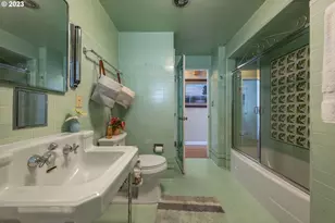 403 W 9th St, The Dalles, OR 97058 - Photo 21