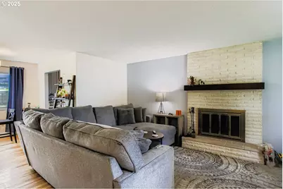 830 SE 214th Ave, Gresham, OR 97030 - Photo 5