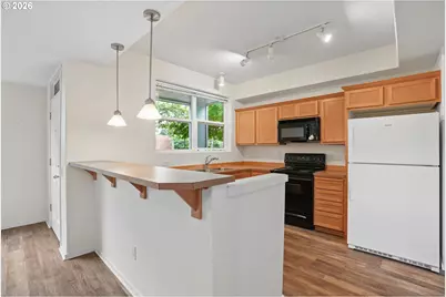 2004 NE Cadbury Ave #105, Hillsboro, OR 97006 - Photo 11