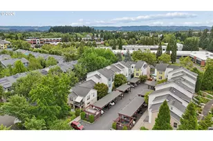 2004 NE Cadbury Ave, Hillsboro, OR 97006 - Photo 25