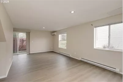 3305 E Vittoria Way #24, Newberg, OR 97132 - Photo 3