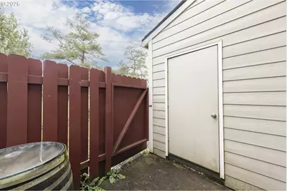 3305 E Vittoria Way #24, Newberg, OR 97132 - Photo 21