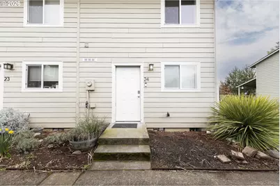 3305 E Vittoria Way #24, Newberg, OR 97132 - Photo 1