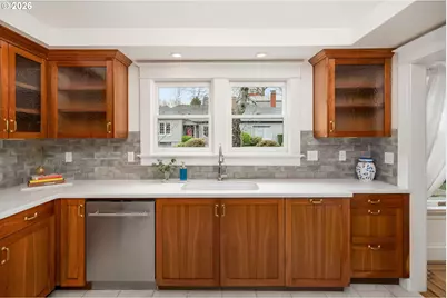 807 SE 28th Ave, Portland, OR 97214 - Photo 17