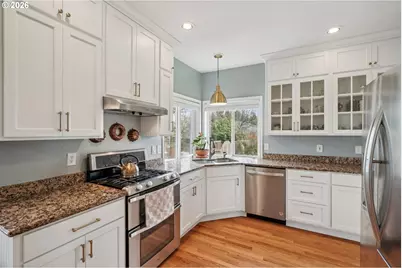 11989 SE Sovereign Dr, Happy Valley, OR 97086 - Photo 3