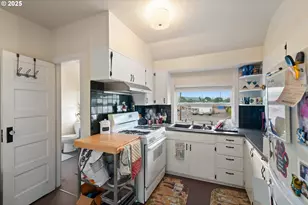 7521 N Gloucester Ave, Portland, OR 97203 - Photo 27