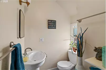 7521 N Gloucester Ave, Portland, OR 97203 - Photo 29