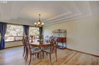 1922 NW 112th Cir, Vancouver, WA 98685 - Photo 9