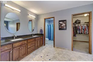 1922 NW 112th Cir, Vancouver, WA 98685 - Photo 21