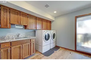 1922 NW 112th Cir, Vancouver, WA 98685 - Photo 15