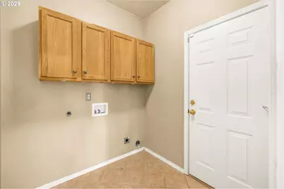 2548 Edgewater Dr, Woodburn, OR 97071 - Photo 11