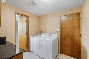 2465 17th St, Springfield, OR 97477 - Photo 33