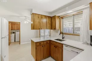 15314 SE Linden Ln, Milwaukie, OR 97267 - Photo 9