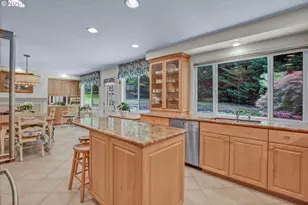 21 Westminster Dr, Lake Oswego, OR 97034 - Photo 11