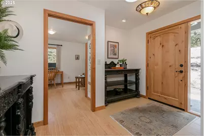 31212 Camas Ln, Eugene, OR 97405 - Photo 25