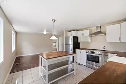 37625 Sunset Ln, Brownsville, OR 97327 - Photo 7