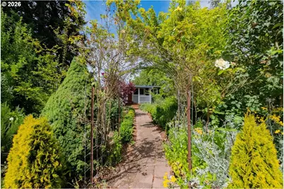 37625 Sunset Ln, Brownsville, OR 97327 - Photo 7