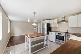 37625 Sunset Ln, Brownsville, OR 97327 - Photo 9