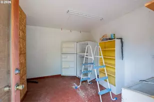 37625 Sunset Ln, Brownsville, OR 97327 - Photo 25