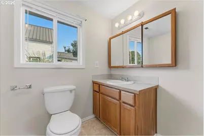 254 N 6th St, Saint Helens, OR 97051 - Photo 15