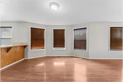 254 N 6th St, Saint Helens, OR 97051 - Photo 7