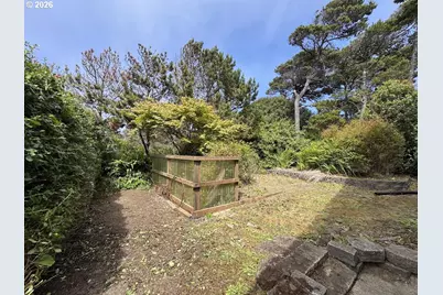 88315 2nd Ave, Florence, OR 97439 - Photo 7