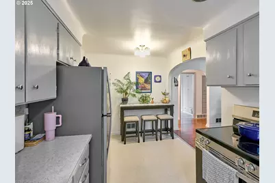 2075 Laurel Ave NE, Salem, OR 97301 - Photo 9