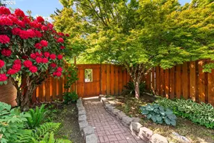 10919 SE Mill Ct, Portland, OR 97216 - Photo 33