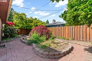 10919 SE Mill Ct, Portland, OR 97216 - Photo 35